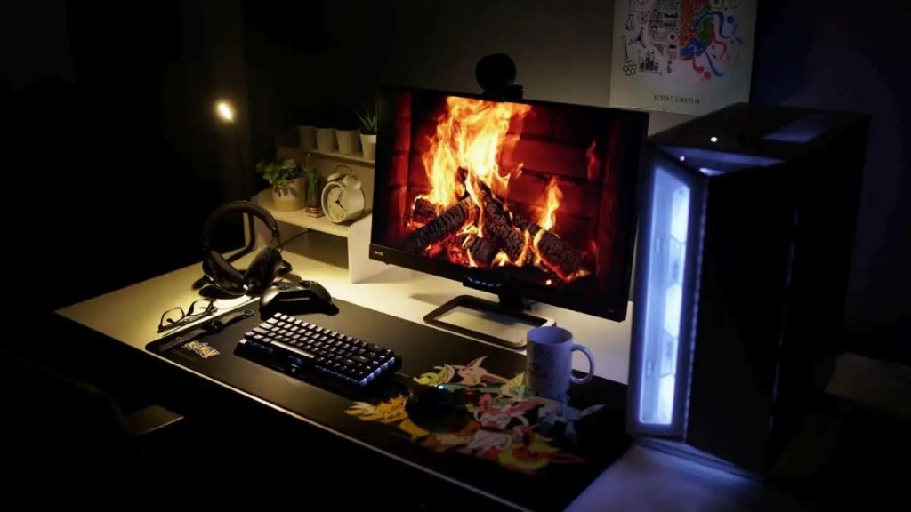 Xenom GraphiGlow, Desktop Gaming Lokal Keren